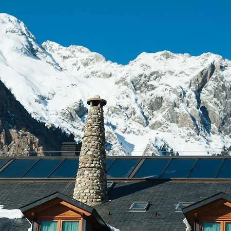 ホテル Sommos Aneto 4*