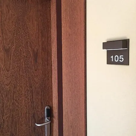 Sommos Aneto Отель Бенаске