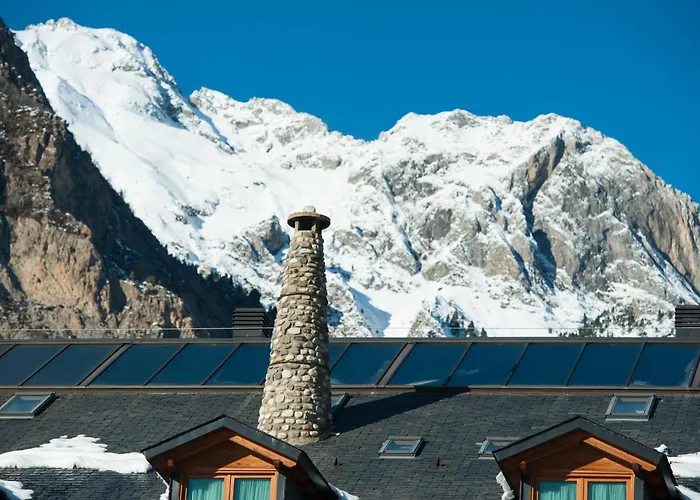 Hotell Sommos Aneto 4*